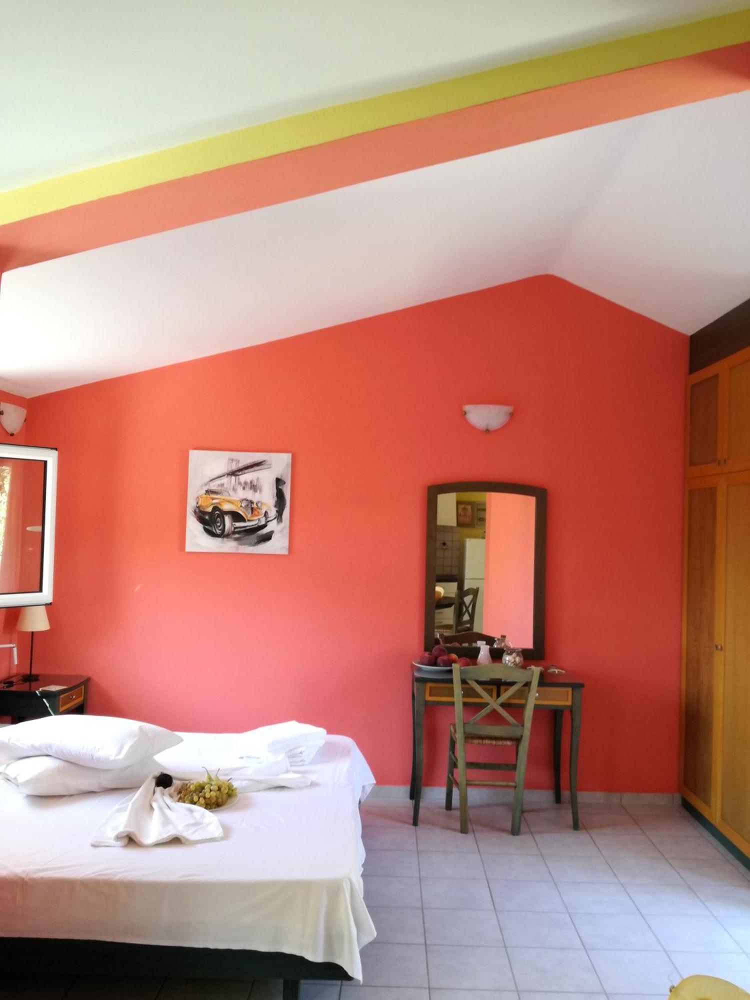 Amarylis Apartments Elaionas  エクステリア 写真